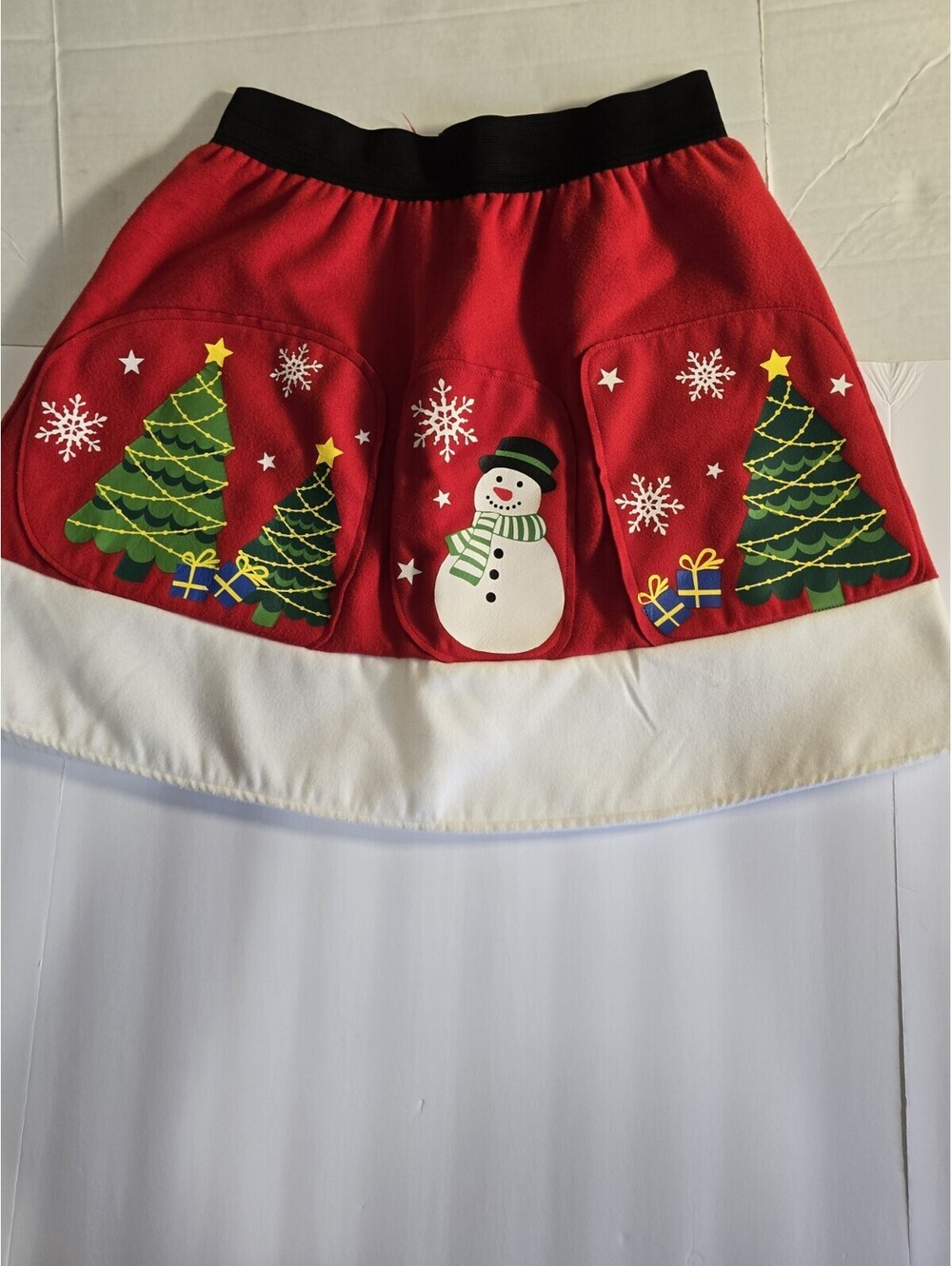 Merry & Bright Christmas Skirt Size Med Stretch Pull On A-Line Holiday Tree Snow